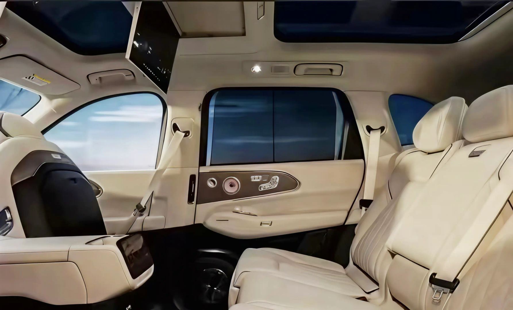 zeekr-8x-interior-spy-photos-reveal-details-ahead-of-q1-2-thecarhq